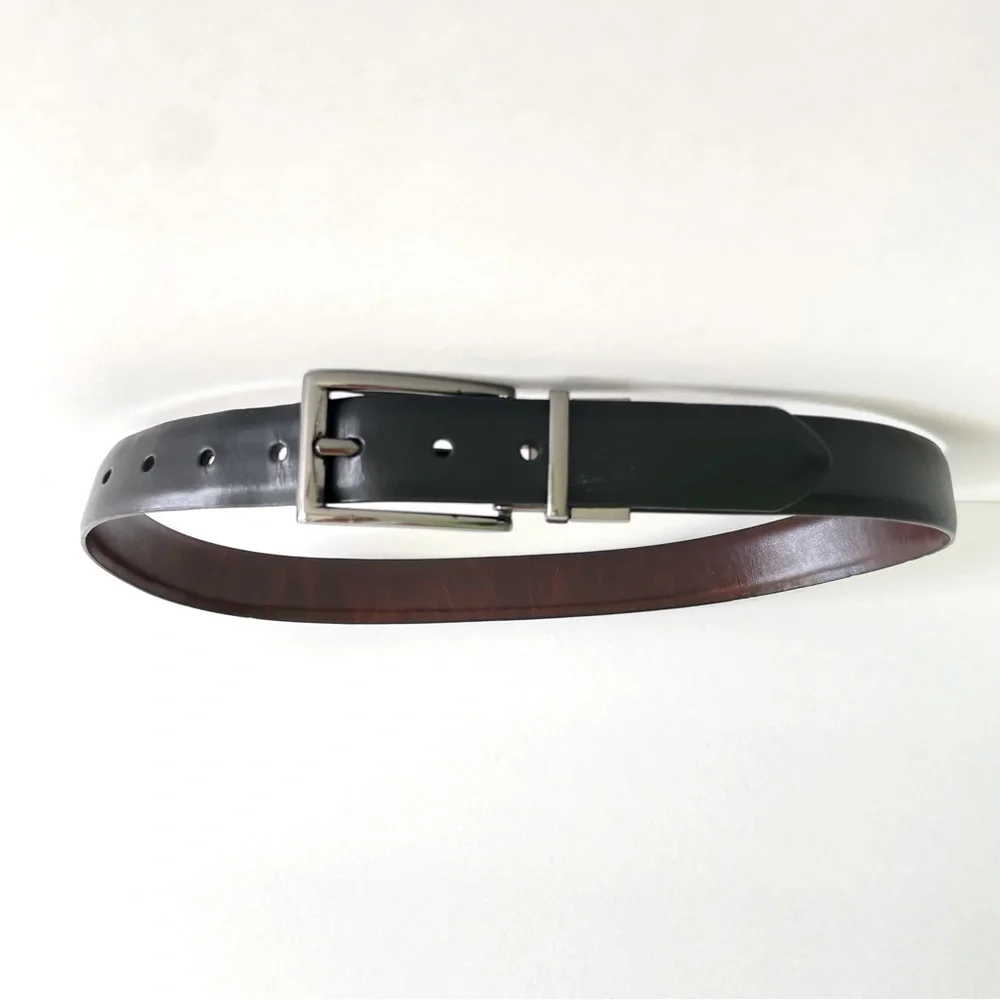 Boy’s Reversible Leather Belt Size Small 22-24 Brown Black Silver Buckle